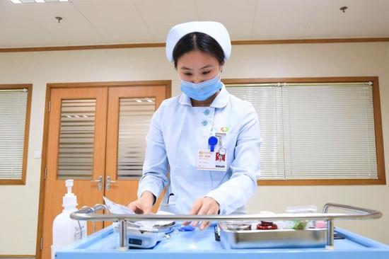 阳光融和医院:护士静脉注射一针准!先从院长练起_潍坊频道_新浪山东_新浪网