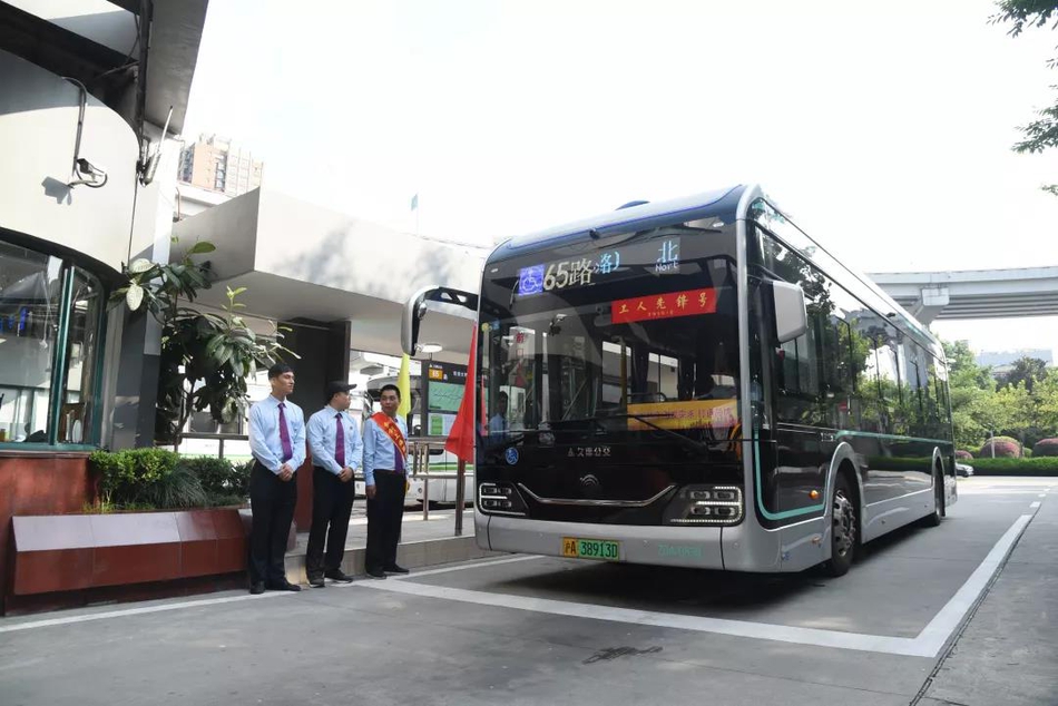 上海久事公交综合监控平台助力降本增效