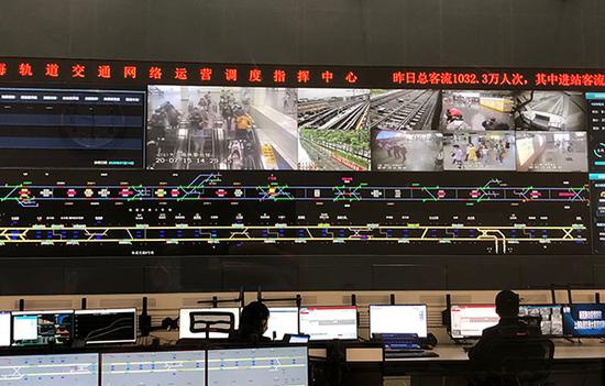 上海轨道交通网络运营调度指挥中心。澎湃新闻记者 李佳蔚 图