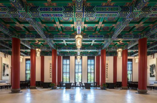 好图案再贴到屋顶,花费了半年时间 图片来源:杨浦区图书馆