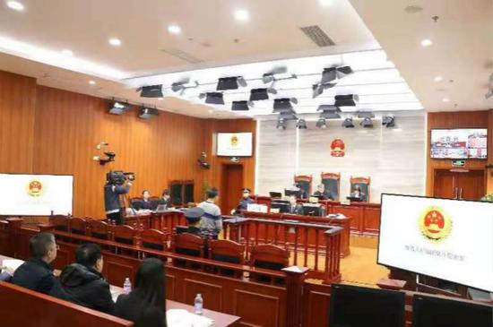 图说:庭审现场。虹口检察院供图