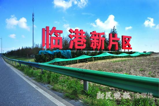 ͼ˵���ٸ۴�����ٸ���Ƭ����ʾ�Ƹ�����Ŀ���������� ���/��