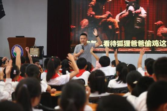 央视名导来沪开启暑假第一课:好电影就是好老师