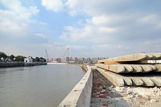 苏州河(蕰藻浜至真北路)的堤防达标工程于2018年12月30日开工建设,图