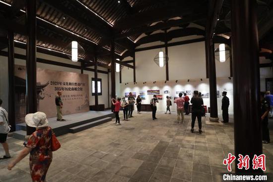 6月13日，商船会馆修缮后首次对公众开放。　张亨伟 摄