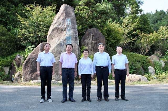 安徽省副省长王翠凤在黄山水云间调研
