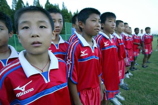 图说:徐根宝在崇明岛基地的十年磨一剑被证明是成功的。