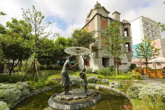 图说：白马咖啡馆