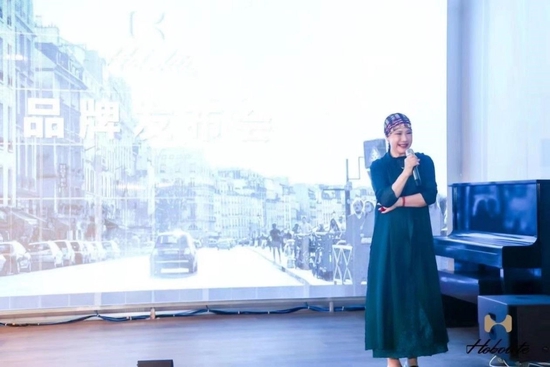 中国当代艺术家王小慧女士分享与Hobolite使用体验