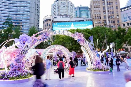 “五一”期间的南京路。黄浦区供图