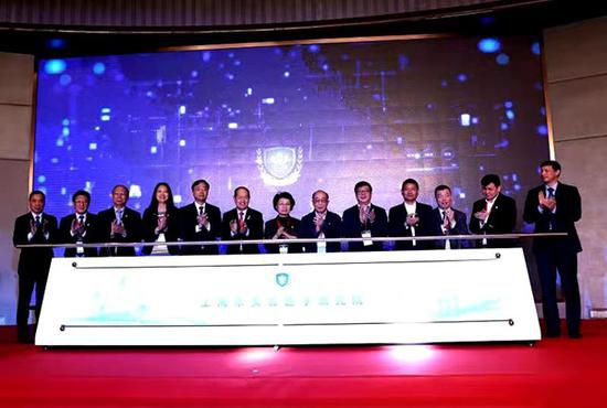 11月18日,上海市实验医学研究院正式揭牌成立。 上海市卫健委 供图