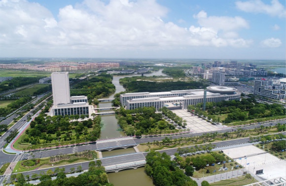 2020临港386范围内全口径工业总产值1703亿 同比增39%