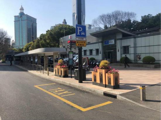 图说：上海增设500个出租车专用停车点，缓解司机“如厕难” 警方供图（下同）