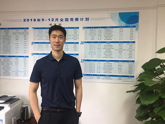 2018年5月底,王励勤在上海市体育局接受采访。4月份,他刚刚上任上海市体育局竞体处处长。