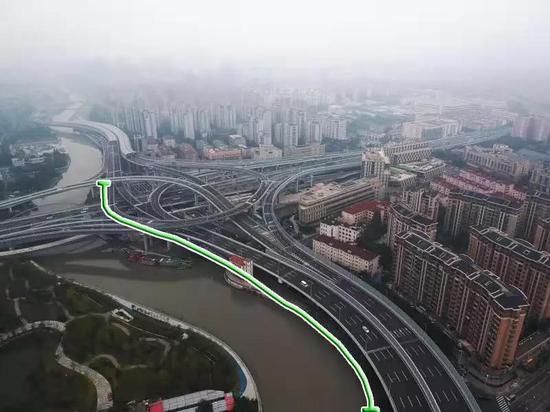从双流路至剑河路风铃绿地的苏州河沿线道路正在实现连通。(图片来源于网络)