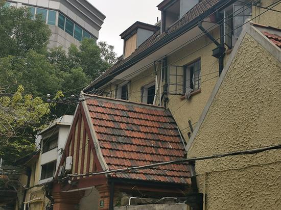 被破坏的优秀历史建筑。本文图均为 澎湃新闻记者 臧鸣 图