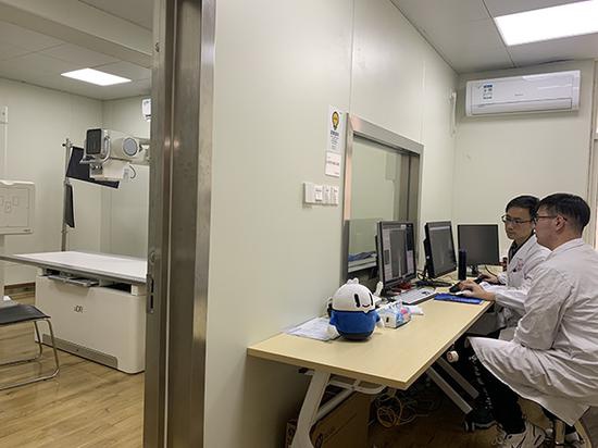 枫林街道社区卫生服务中心引进了基于AI技术的国内首个儿童医疗健康智能服务平台。 本文图均为 枫林街道社区卫生服务中心 供图