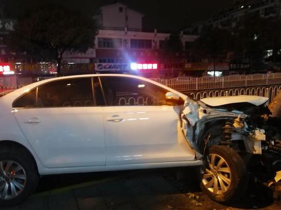 图说:车祸现场 来源/金山警方供图