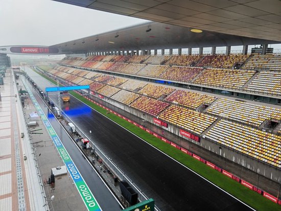  4月17日雨中的上赛道。