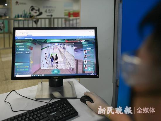 图说:轨交徐泾东站3号出入口防疫测温区域可同时检测20名乘客的体温