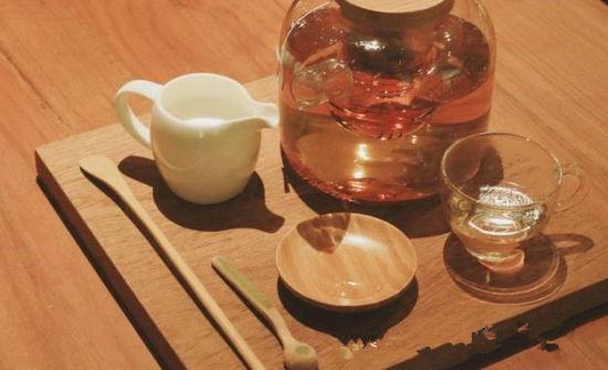 点击图片进入第一页