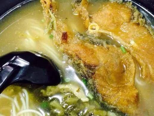 绝口老弄堂爆鱼面馆