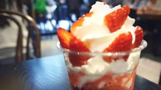 MANGOSIX COFFEE & DESSERT