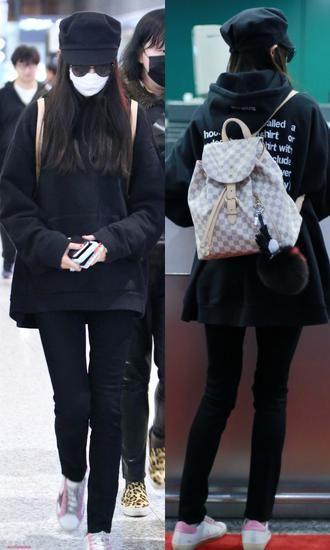 唐嫣:Louis Vuitton 白色棋盘格水桶双肩包
