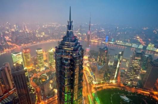 揭秘上海延安路高架龙柱之谜 高架立交桩基无