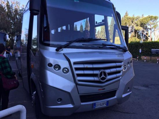 沪旅行团欧洲游首日行李全部被窃 司机:就吃了