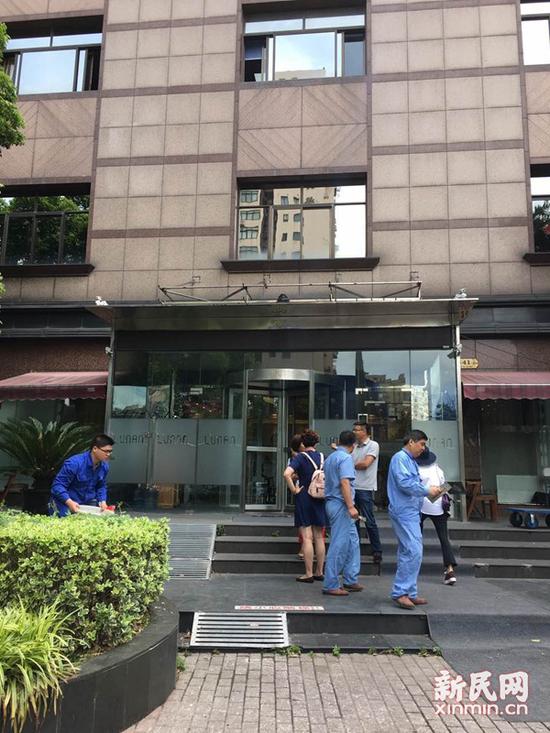 上海19岁女孩为整容欠下8万余元 催账恐吓接连