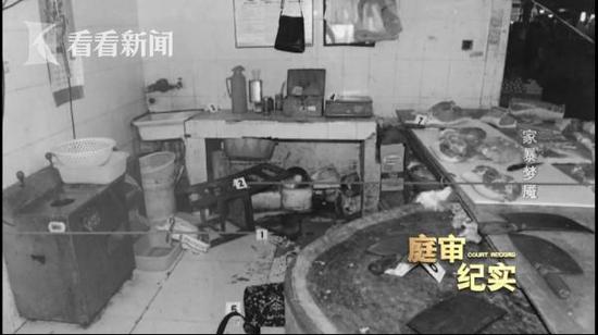 女子受家暴多年躲到上海 被丈夫找到当街用刀