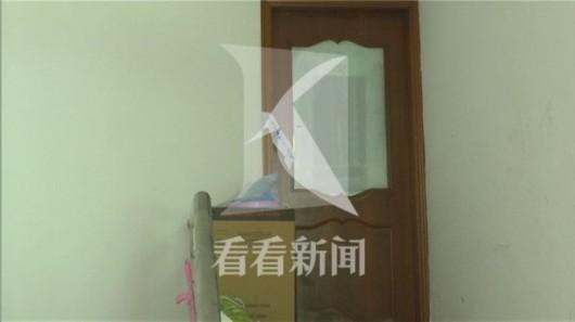事发现场房屋已被封锁。据行凶人同事介绍,行凶人陈某为隔壁一家公司的驾驶员,51岁,河南人;女被害人35岁。