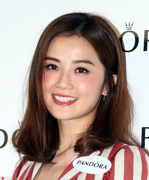 十一假期出游要上镜 八款明星同款唇色照相美不停