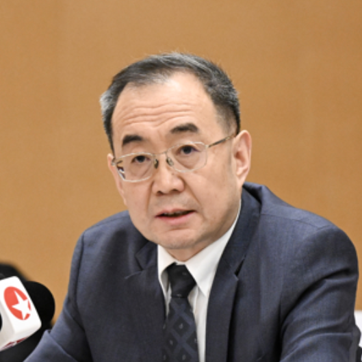 权衡 　　全国人大代表、上海社会科学院党委书记