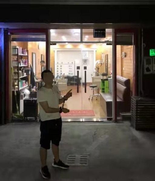 图说:2名犯罪嫌疑人落网 来源/崇明警方供图