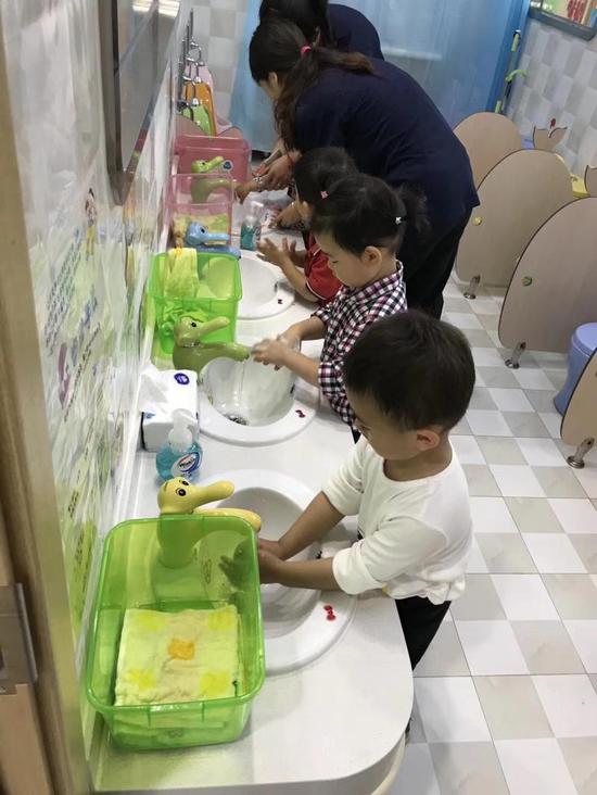 上海去年建成20个社区幼儿托管点 今年将再建