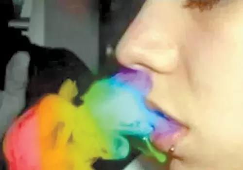 男子为放松身心吸食新型毒品致幻蘑菇 被警方