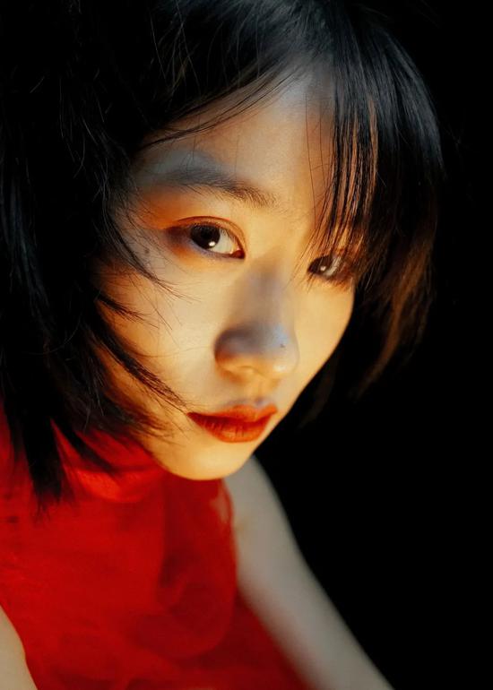 歌手:许冬妮