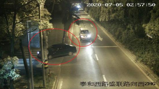 图说:监控画面。宝山公安分局供 图
