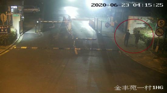 图说:监控画面。宝山公安分局供 图