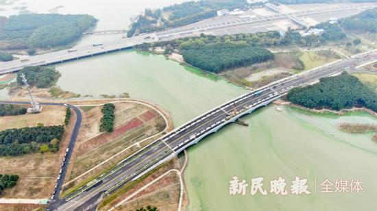 图说:东航路对接康力大道工程贯通青浦和吴江境内两条断头路。徐程 摄