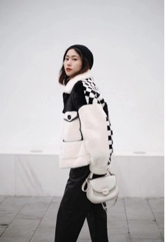 博主Alwaysem 皮草来自:KOPENHAGEN FUR I HUSET JOSEFYN