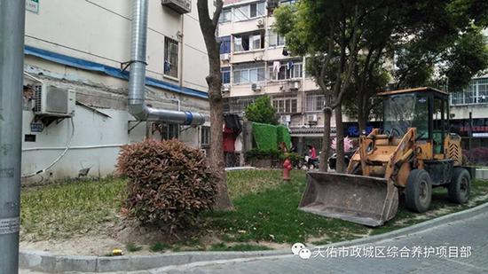 福山路栖霞路路口改造前。 本文图均为 天佑市政城区综合养护项目部微信公众号 图
