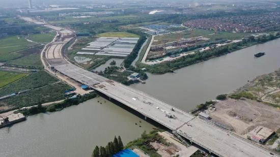 ▲ 岳鹿公路新浏河大桥