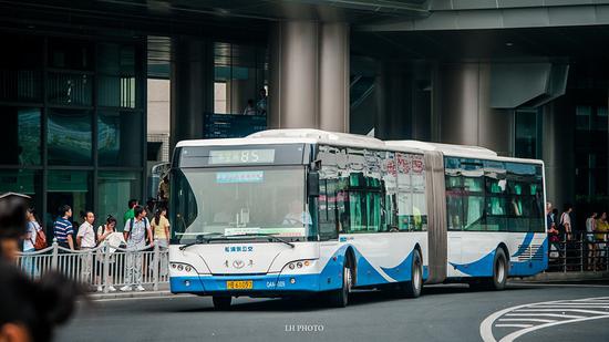 85路柴油“巨龙公交车” 本文图片均为杨高公交供图