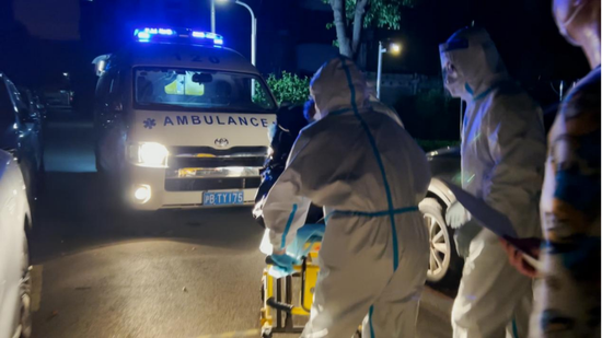 深夜 九旬老人突发高血压