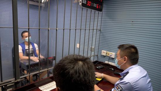 图片来源:上海警方