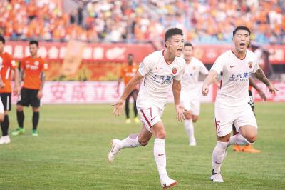 武磊追平中超个人总进球数纪录 领跑本赛季射手榜