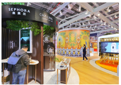 美妆零售商丝芙兰进博会展台